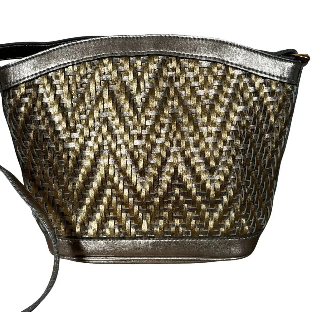 Vintage 90’s woven gold silver metallic purse shoulder bag dressy faux leather